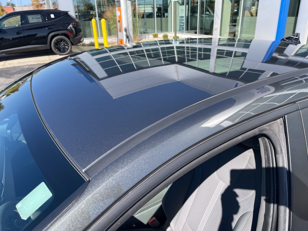 Used 2024 Hyundai Elantra SE FWD image 9