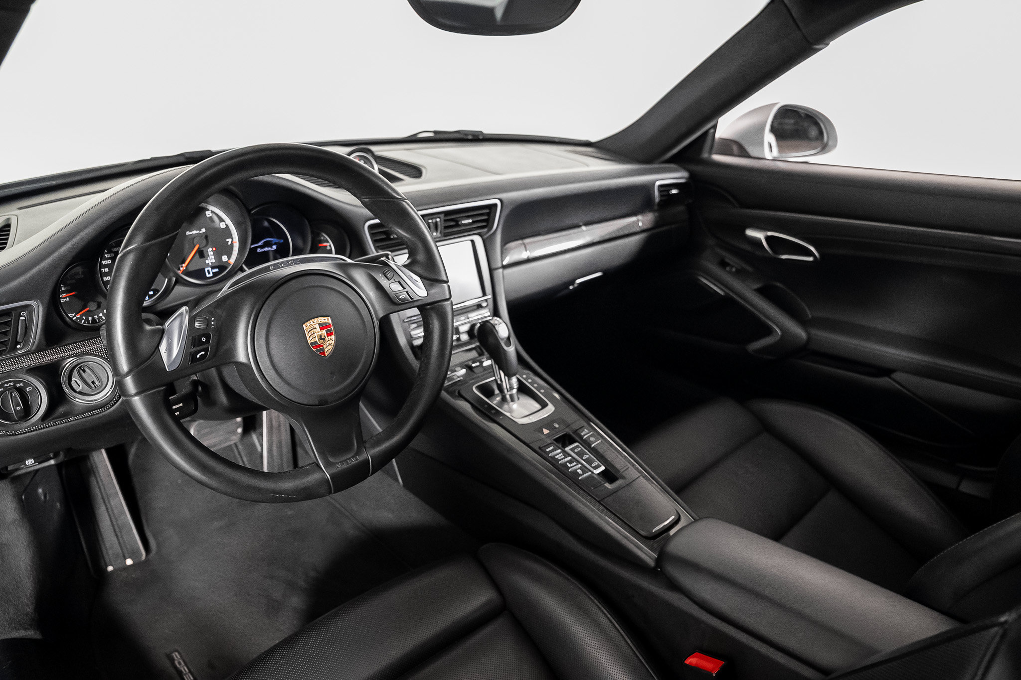 Used 2014 Porsche 911 Turbo S AWD/4WD image 2