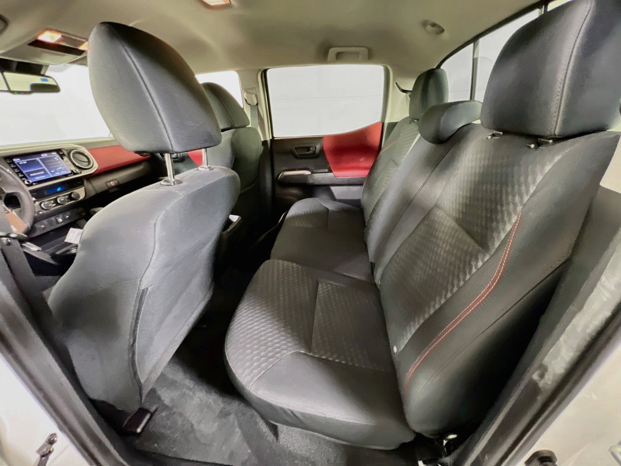 Used 2022 Toyota Tacoma SR5 AWD/4WD image 22