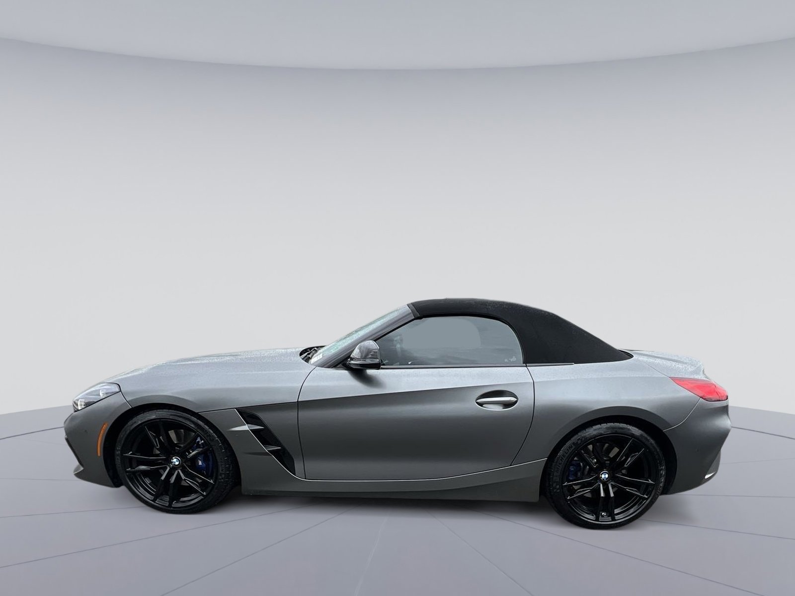 Used 2023 BMW Z4 M40i w/ Premium Package image 6