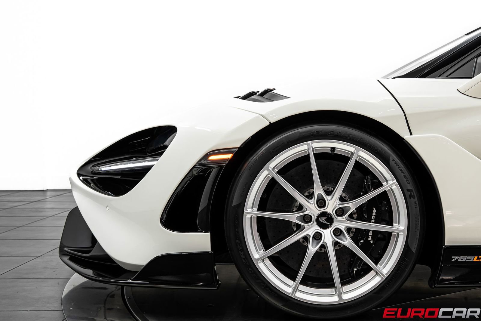 Used 2021 McLaren 765LT RWD image 15