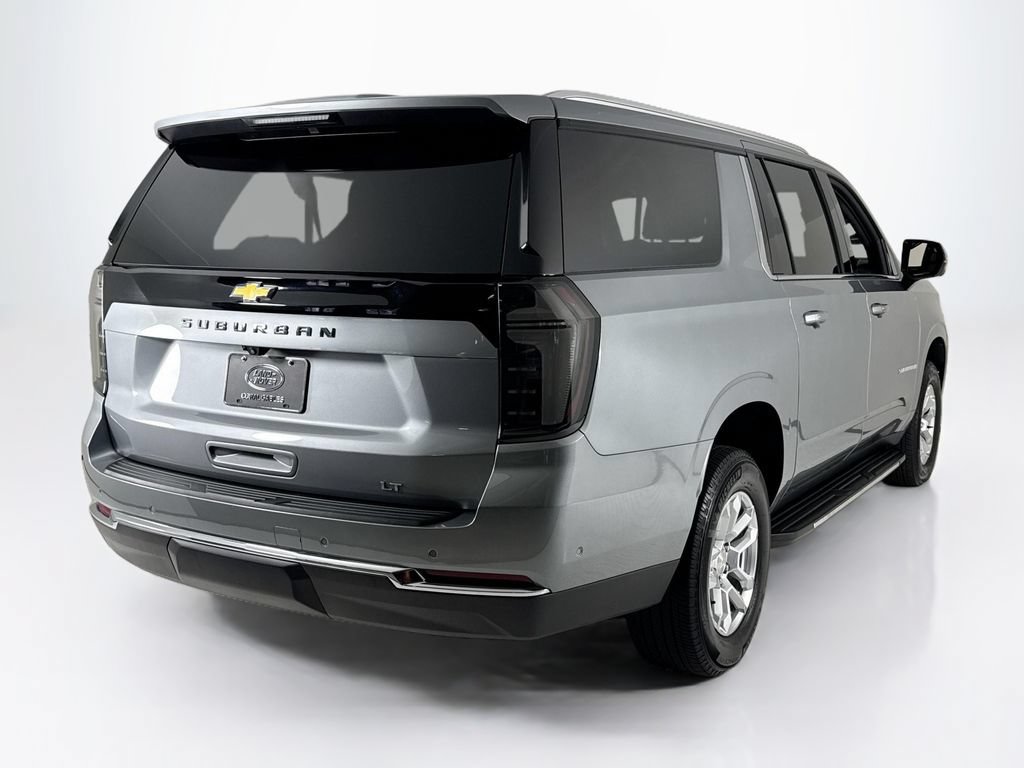 Used 2025 Chevrolet Suburban LT w/ Comfort Package RWD image 5