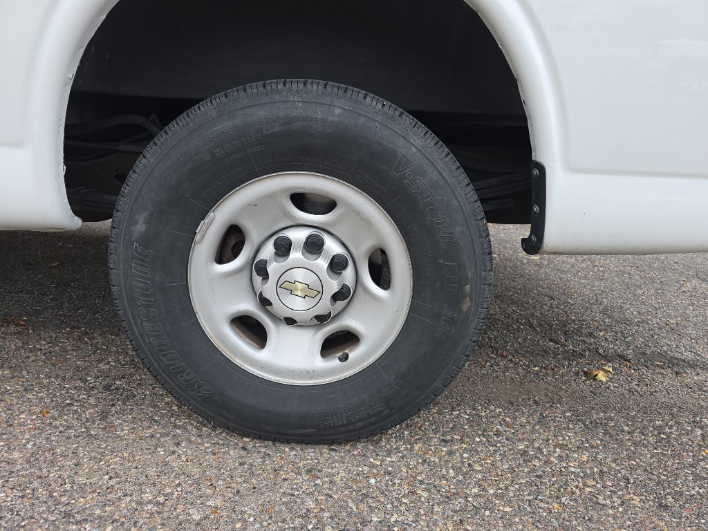 Used 2021 Chevrolet Express 2500 w/ Driver Convenience Package image 31