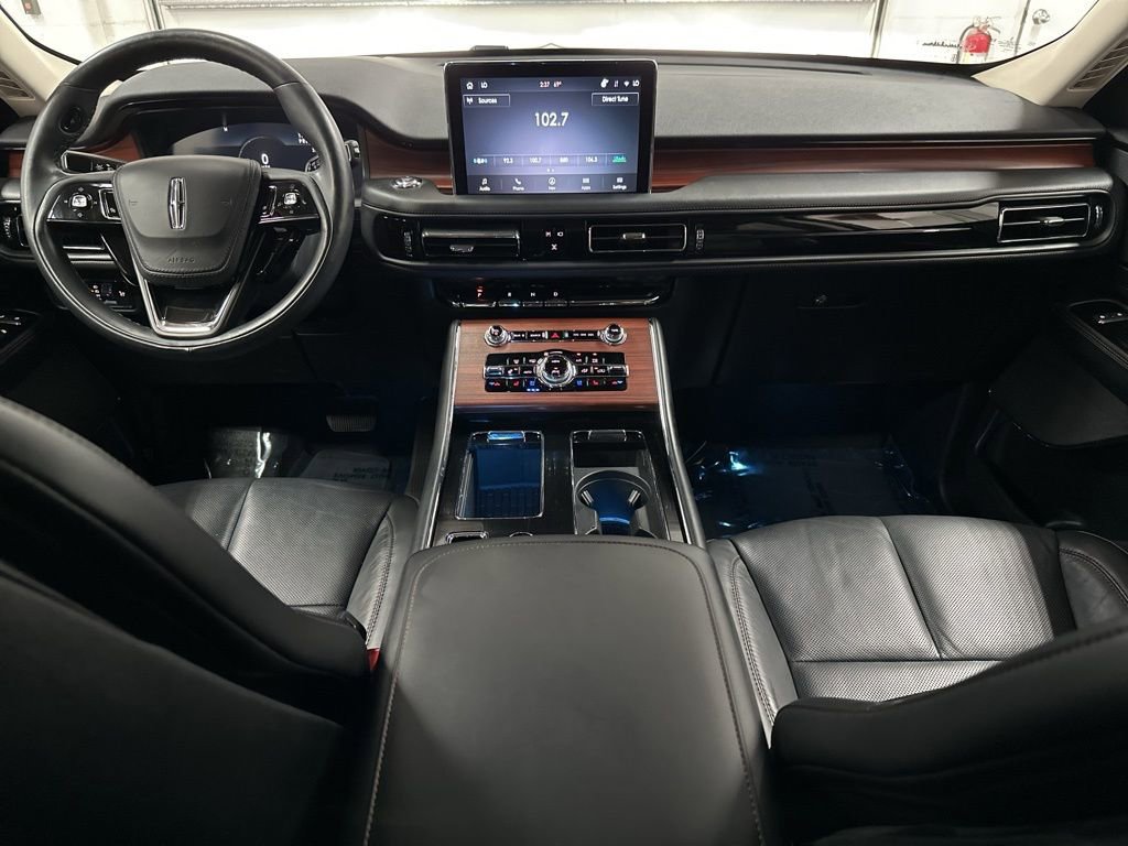 Used 2023 Lincoln Aviator Reserve w/ Equipment Group 201A image 21