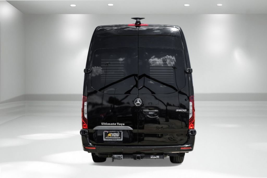 Used 2020 Mercedes-Benz Sprinter 3500 w/ Windows All Around Package image 7