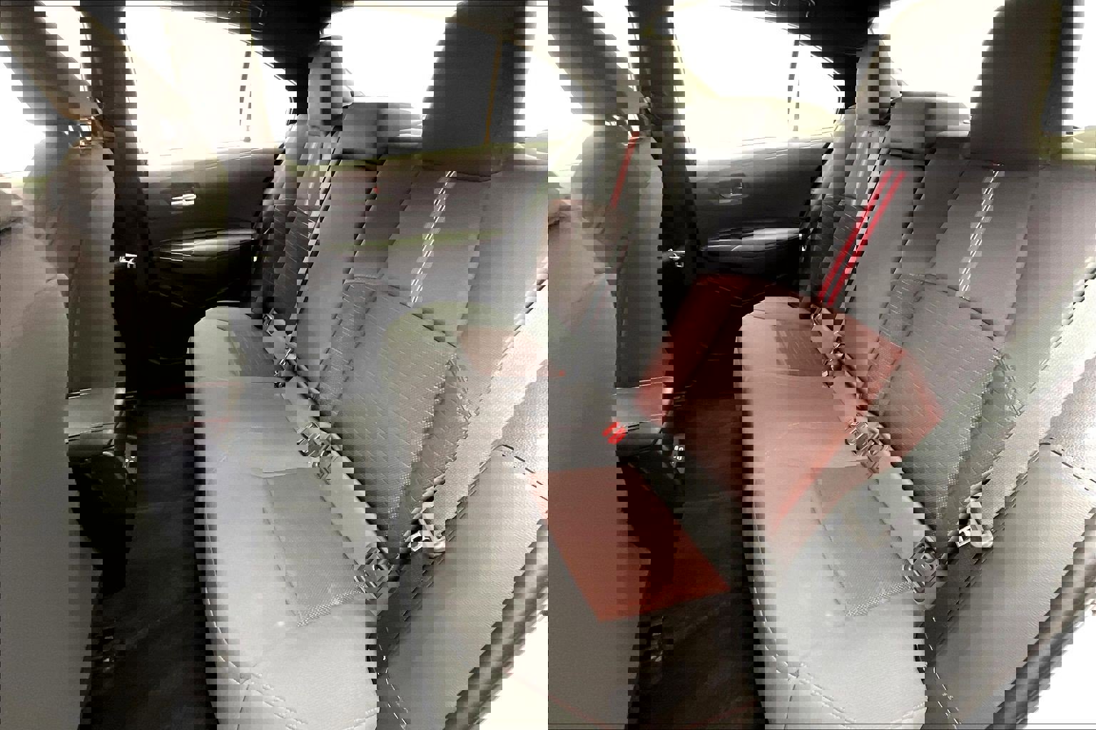 Used 2024 Toyota Corolla SE image 19