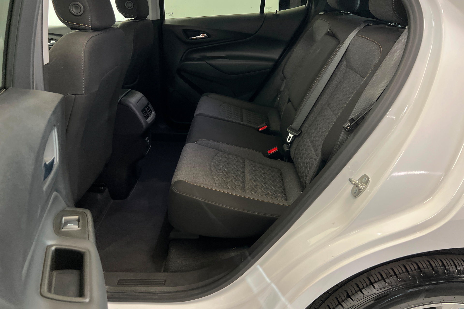 Used 2024 Chevrolet Equinox LT AWD/4WD image 21