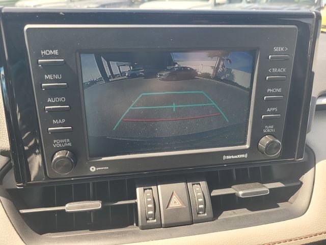 Used 2020 Toyota RAV4 XLE Premium FWD image 25