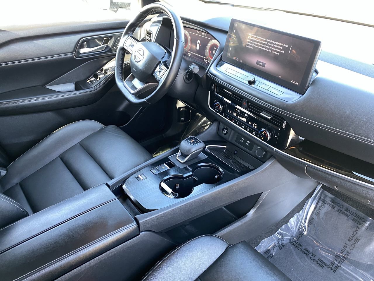 Certified 2025 Nissan Rogue SL w/ SL Premium Package FWD image 9