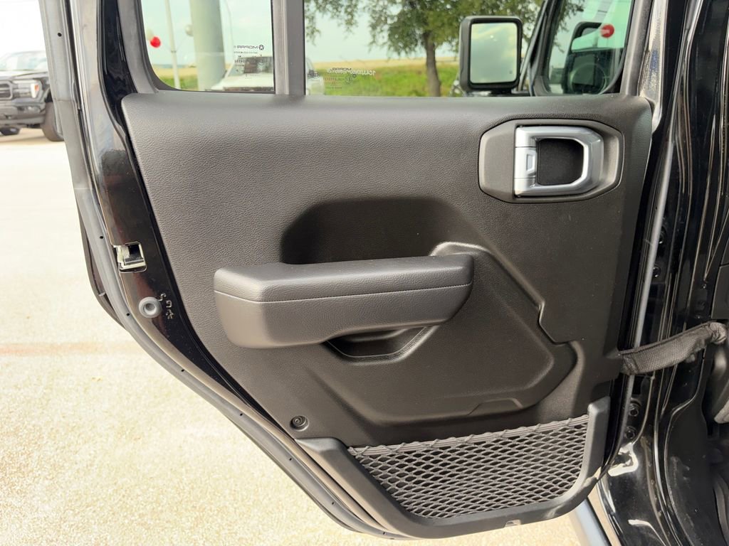 Used 2023 Jeep Wrangler Unlimited w/ 8.4" Radio Group AWD/4WD image 29
