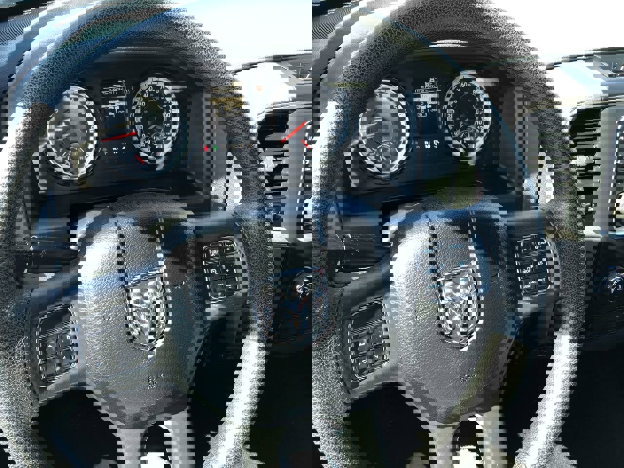 Used 2016 RAM 1500 Express image 15