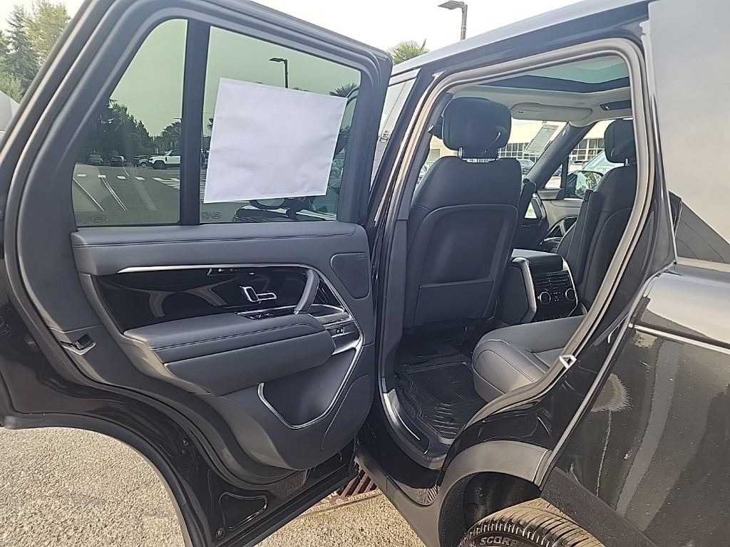 New 2026 Land Rover Range Rover SE AWD/4WD image 15