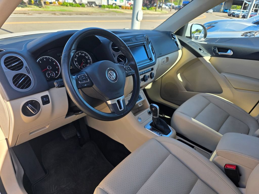 Used 2017 Volkswagen Tiguan S FWD image 10