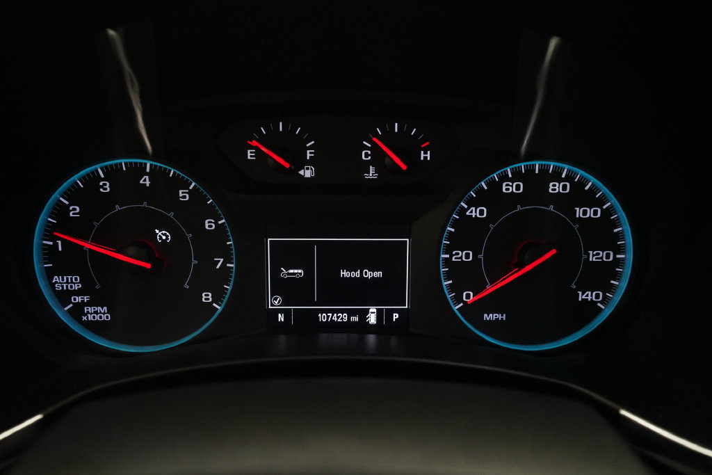 Used 2020 Chevrolet Equinox LS FWD image 2