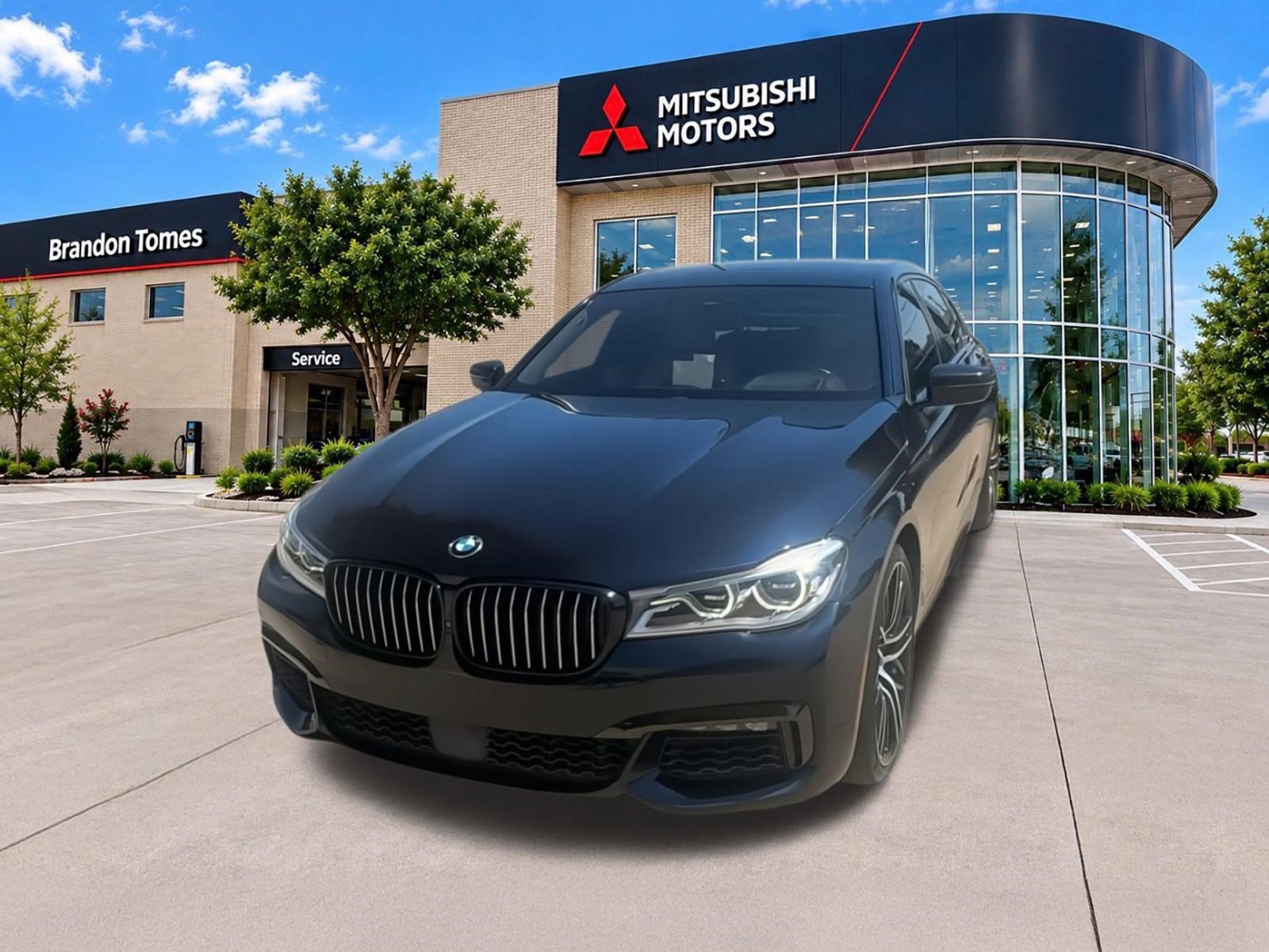 Used 2018 BMW 750i xDrive AWD/4WD image 3