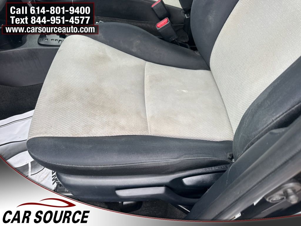 Used 2012 Toyota Yaris LE image 11