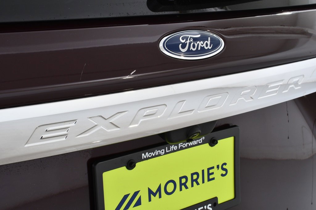 Used 2022 Ford Explorer XLT w/ Equipment Group 202A image 24