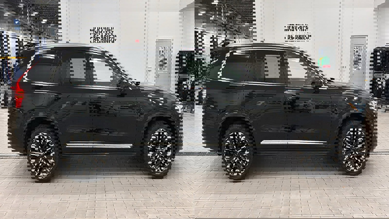 New 2026 Volvo XC90 B6 Plus w/ Protection Package Premier image 4