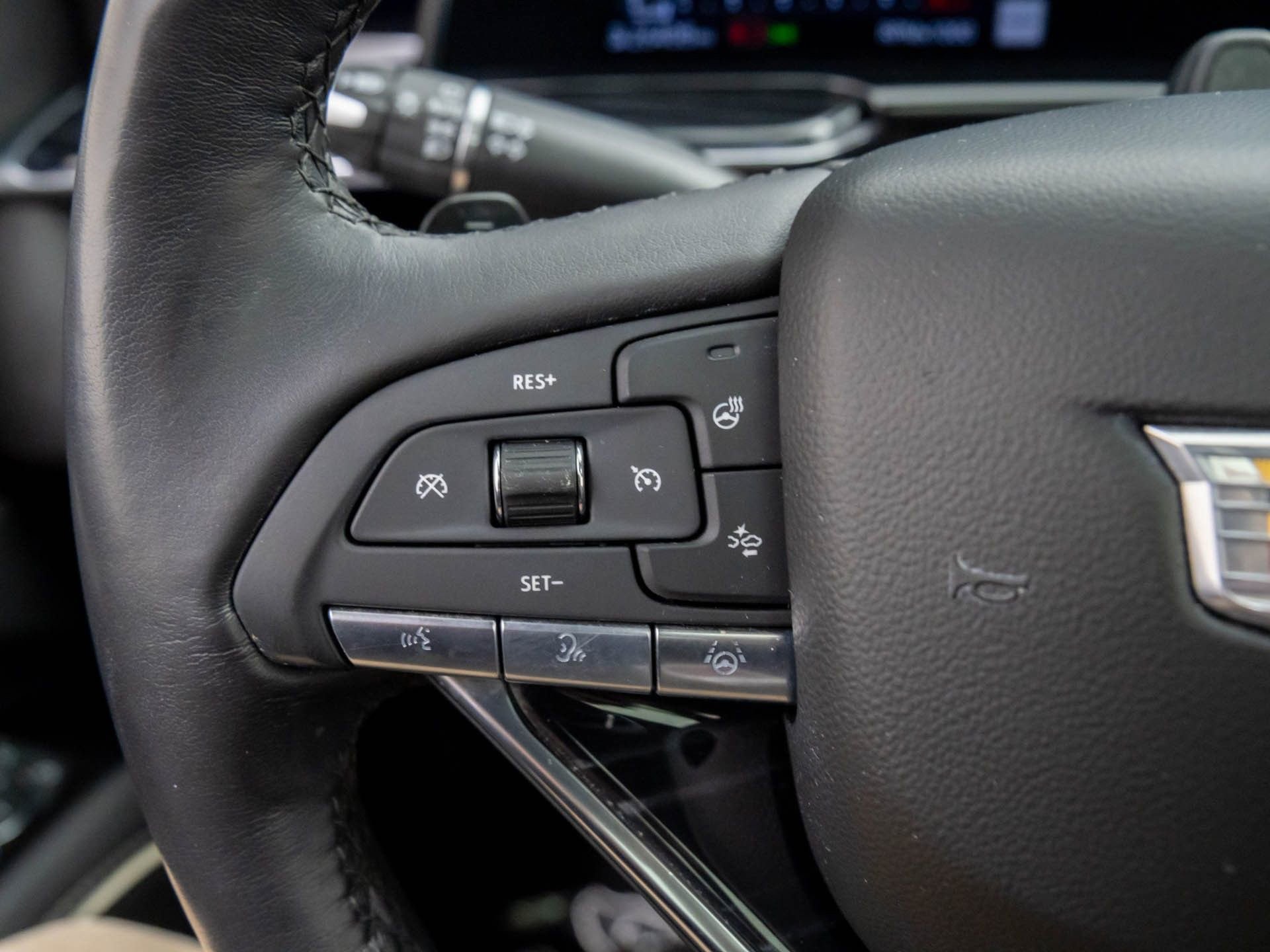 Used 2024 Cadillac Escalade Sport w/ LPO, ONYX Package image 29