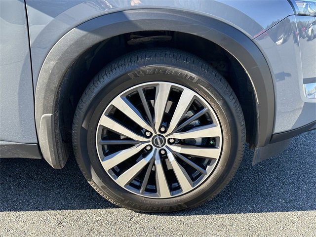 Used 2022 Nissan Pathfinder Platinum w/ Cargo Package image 13