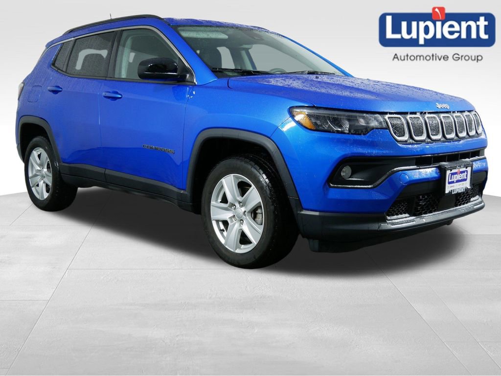 Used 2022 Jeep Compass Latitude image 1