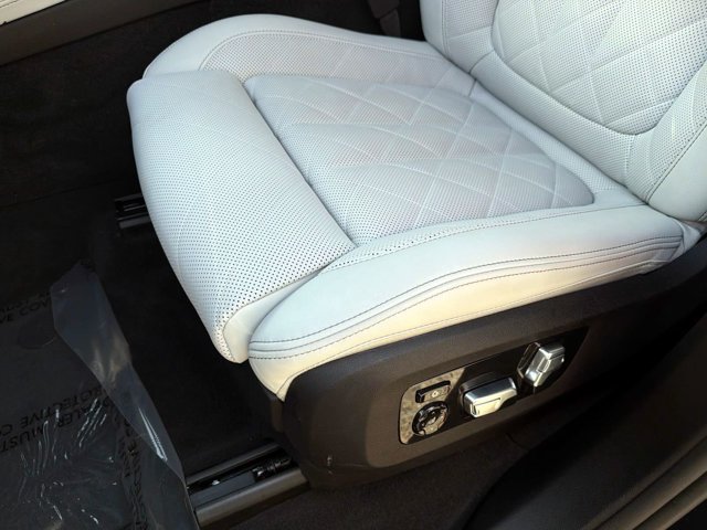Certified 2024 BMW X5 M60i AWD/4WD image 17