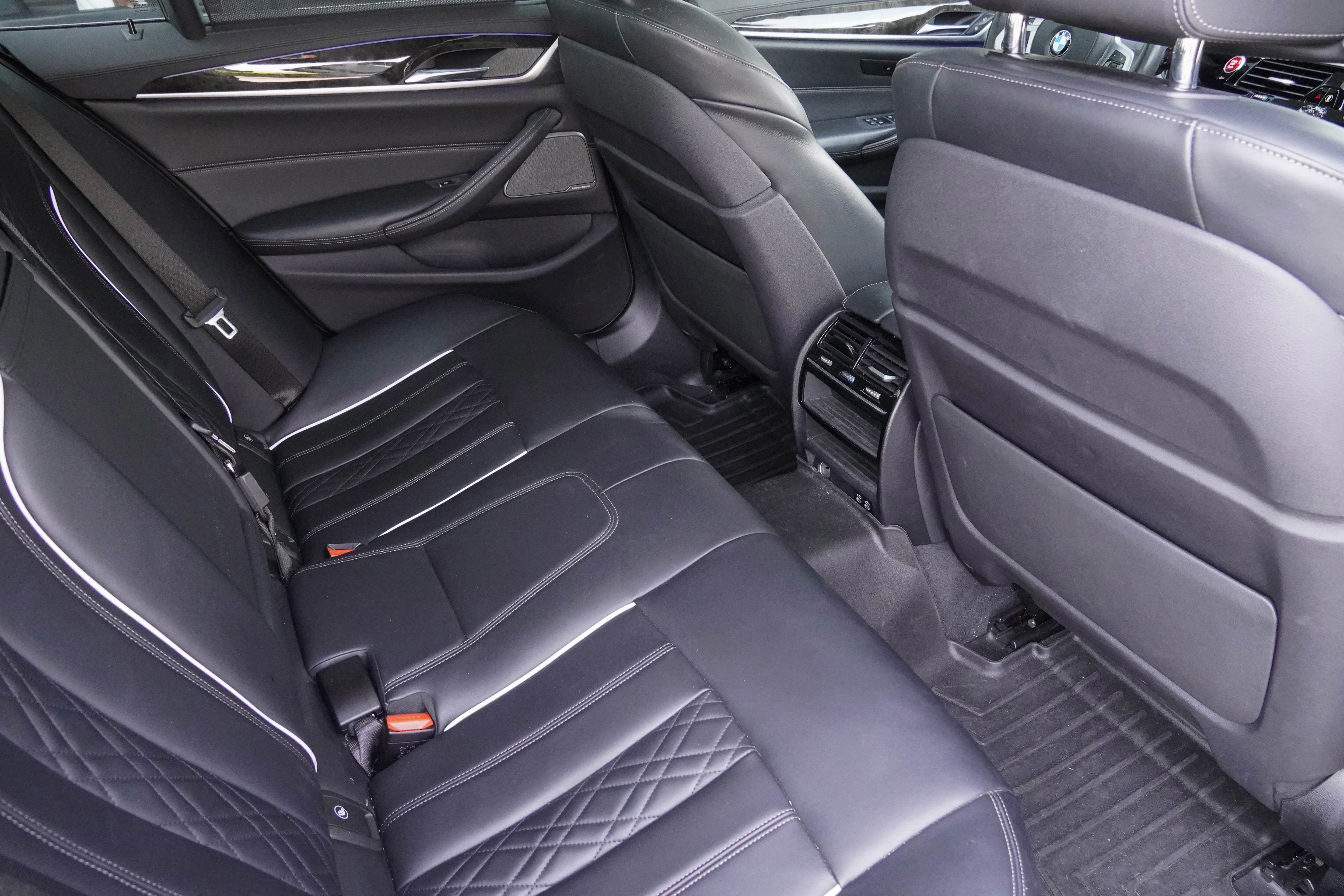 Used 2020 BMW M550i xDrive AWD/4WD image 35
