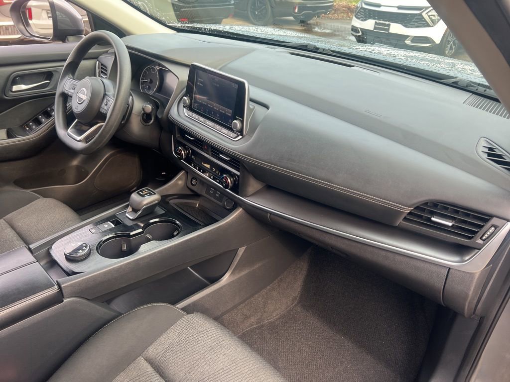 Used 2024 Nissan Rogue SV image 21