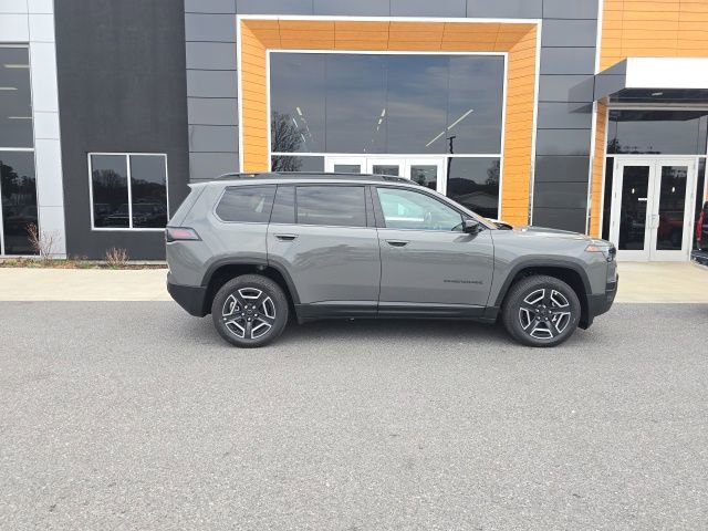 New 2026 Jeep Cherokee Laredo image 7