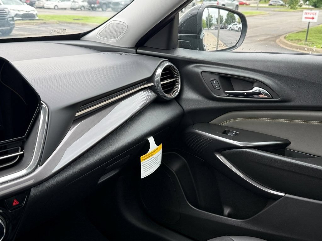 New 2026 Chevrolet Trax ACTIV w/ Sunroof Package FWD image 19