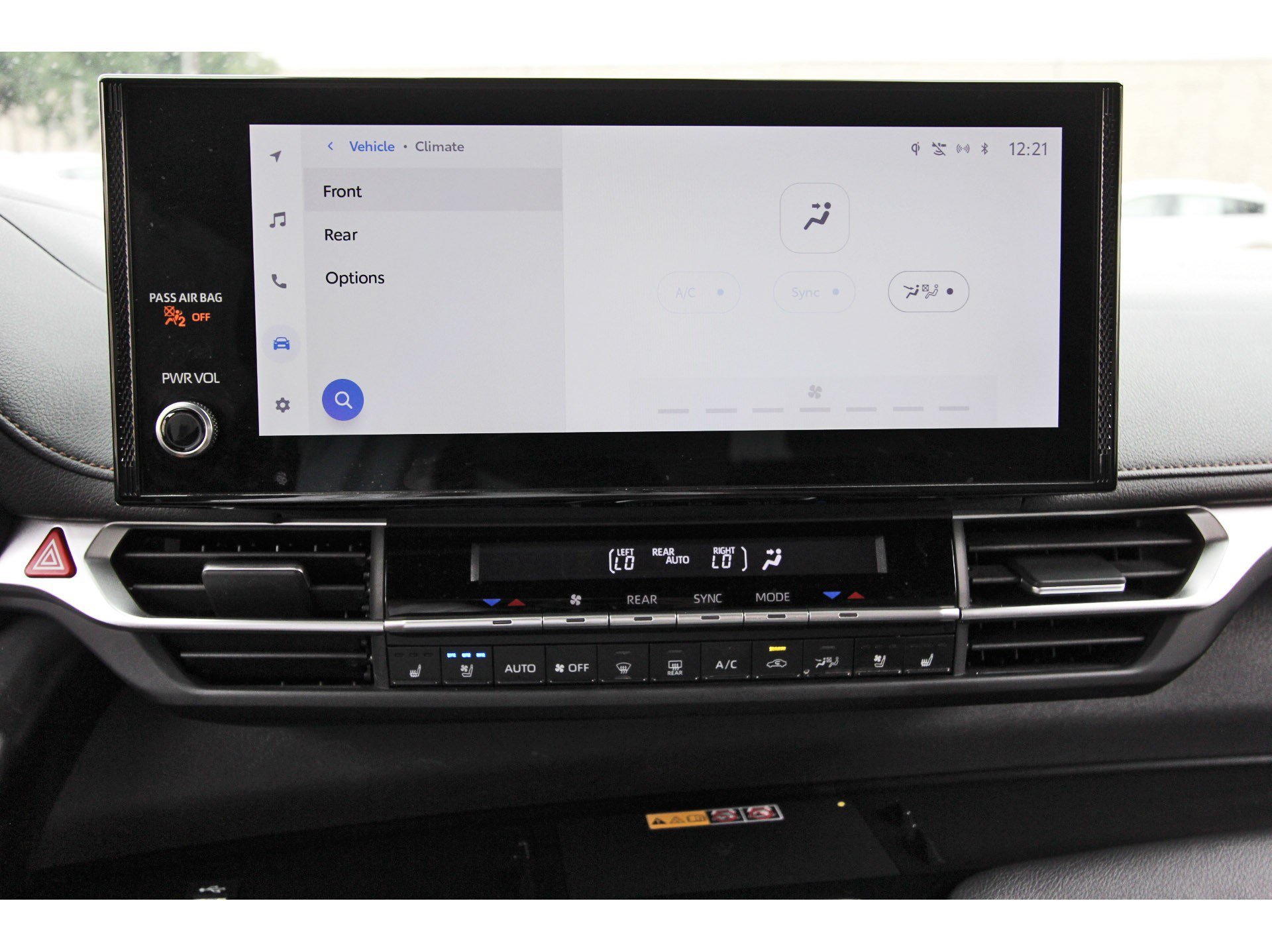 Used 2025 Toyota Sienna Limited AWD/4WD image 28