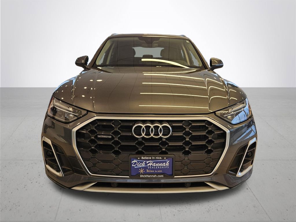 Used 2023 Audi Q5 2.0T Premium w/ Convenience Package image 3