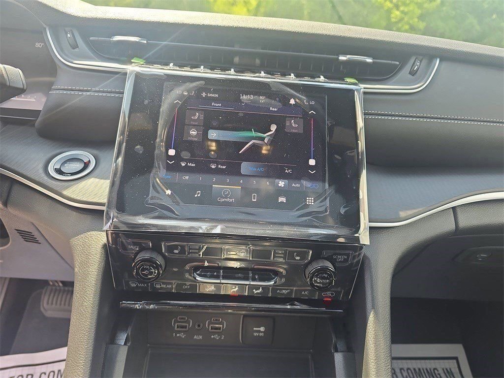 New 2025 Jeep Grand Cherokee L Altitude image 19