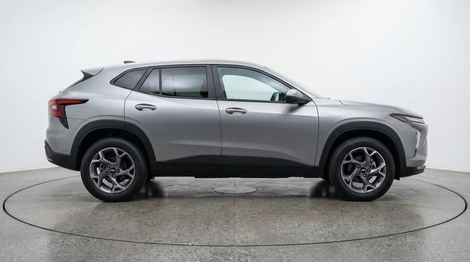 Used 2025 Chevrolet Trax LT w/ LT Convenience Package image 11