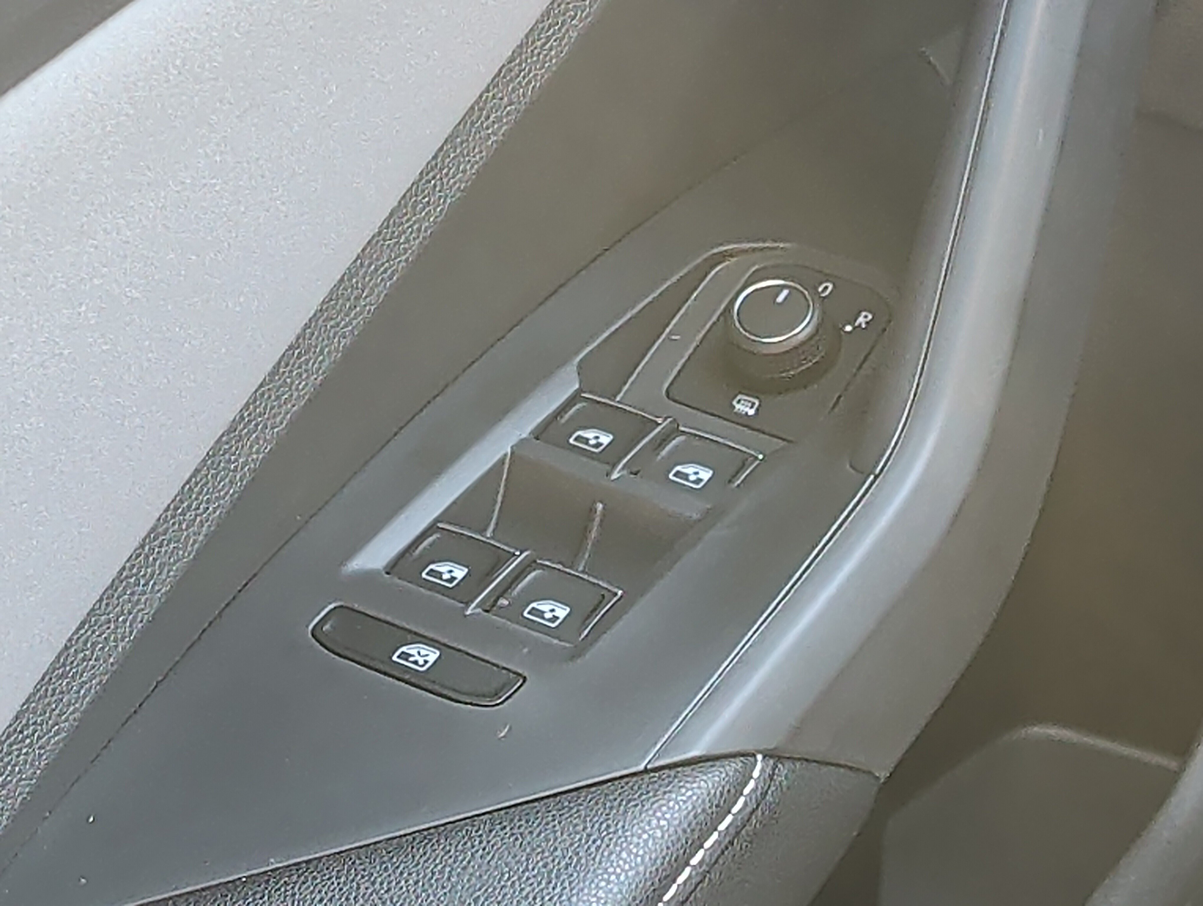 New 2027 Volkswagen Jetta SE FWD image 1