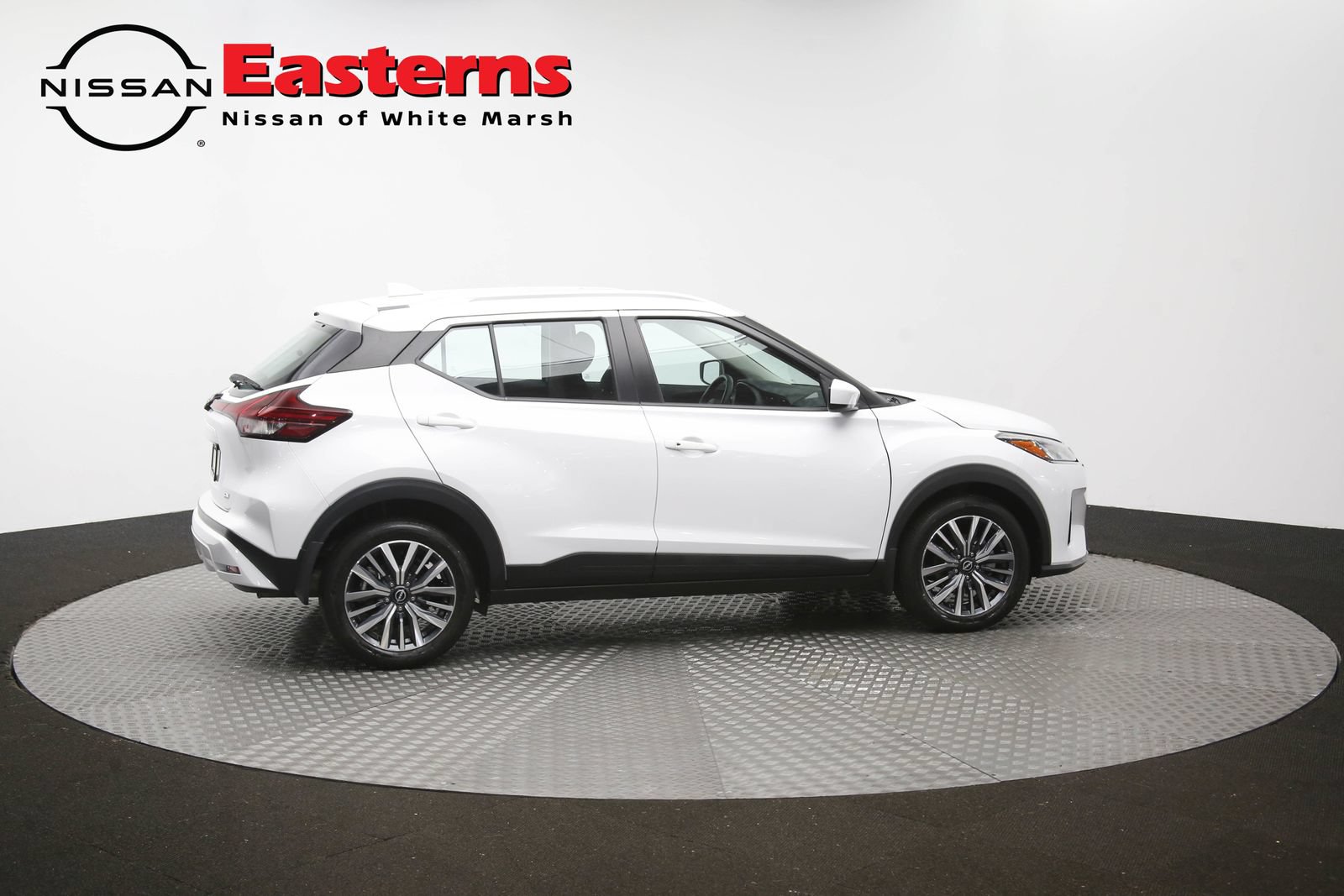 Used 2024 Nissan Kicks SV FWD image 42