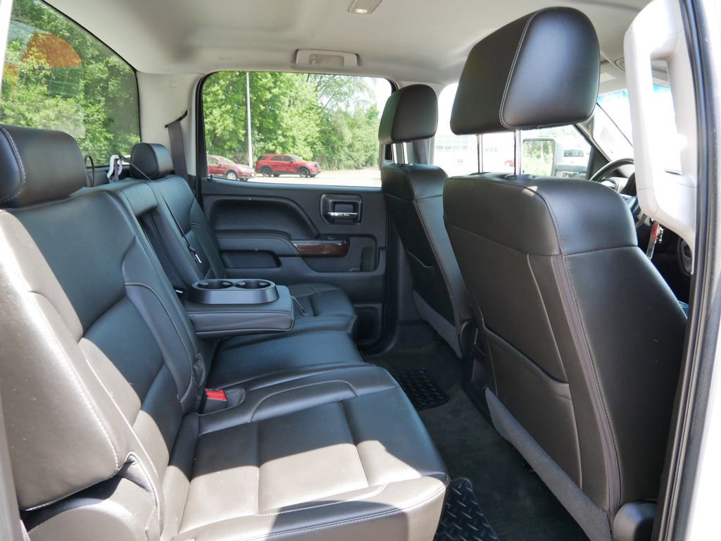 Used 2016 GMC Sierra 3500 SLE w/ SLE Preferred Package AWD/4WD image 9