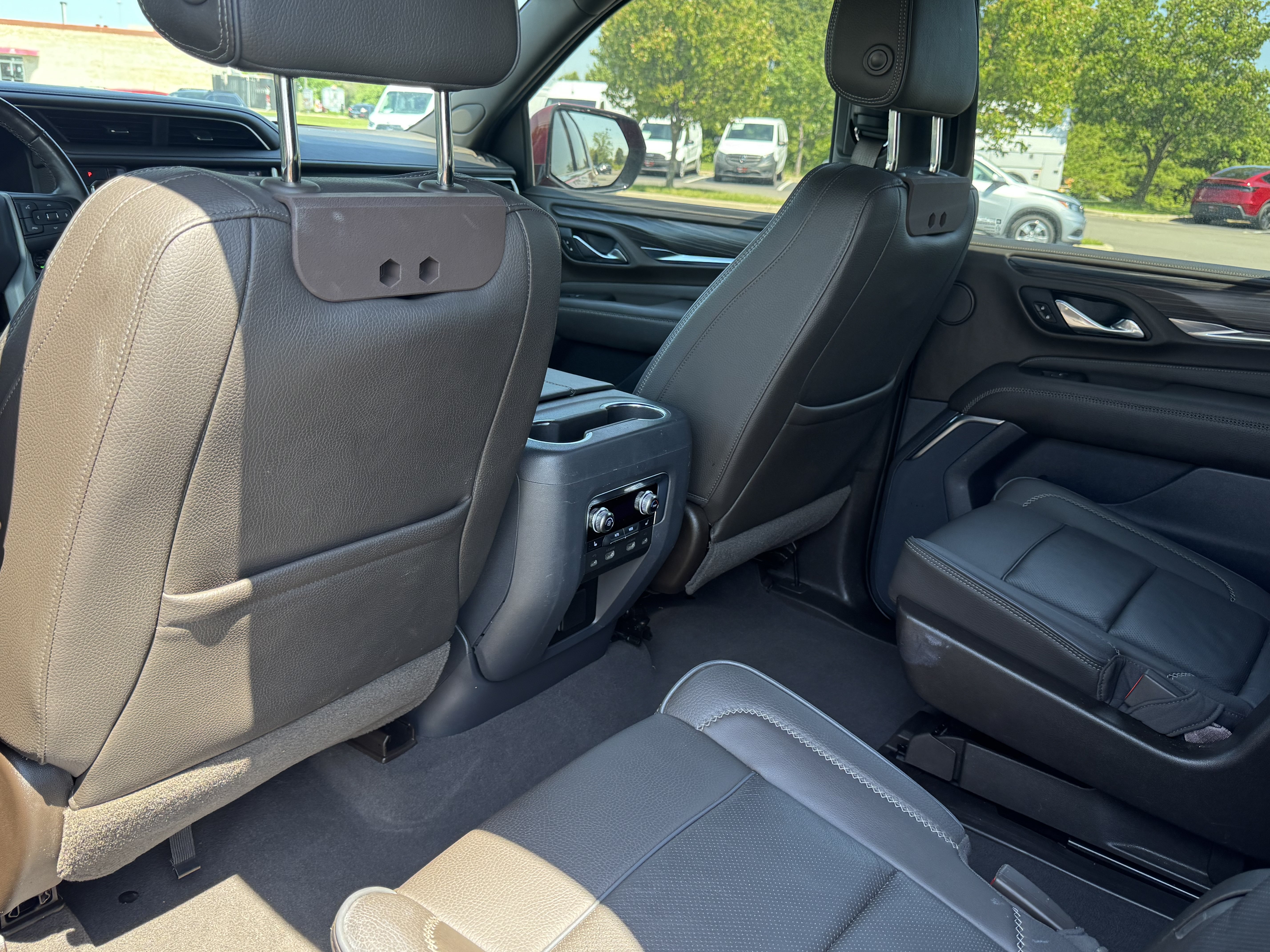 Used 2021 GMC Yukon XL Denali w/ Denali Ultimate Package AWD/4WD image 24
