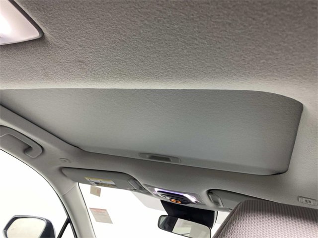 Used 2025 Toyota Corolla Cross LE image 13