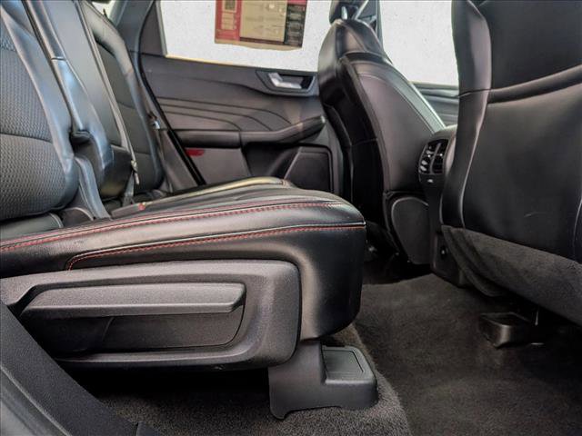 Used 2024 Ford Escape ST-Line image 18