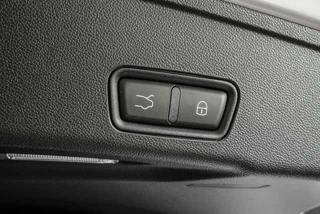 New 2026 Maserati Grecale Folgore AWD/4WD image 35