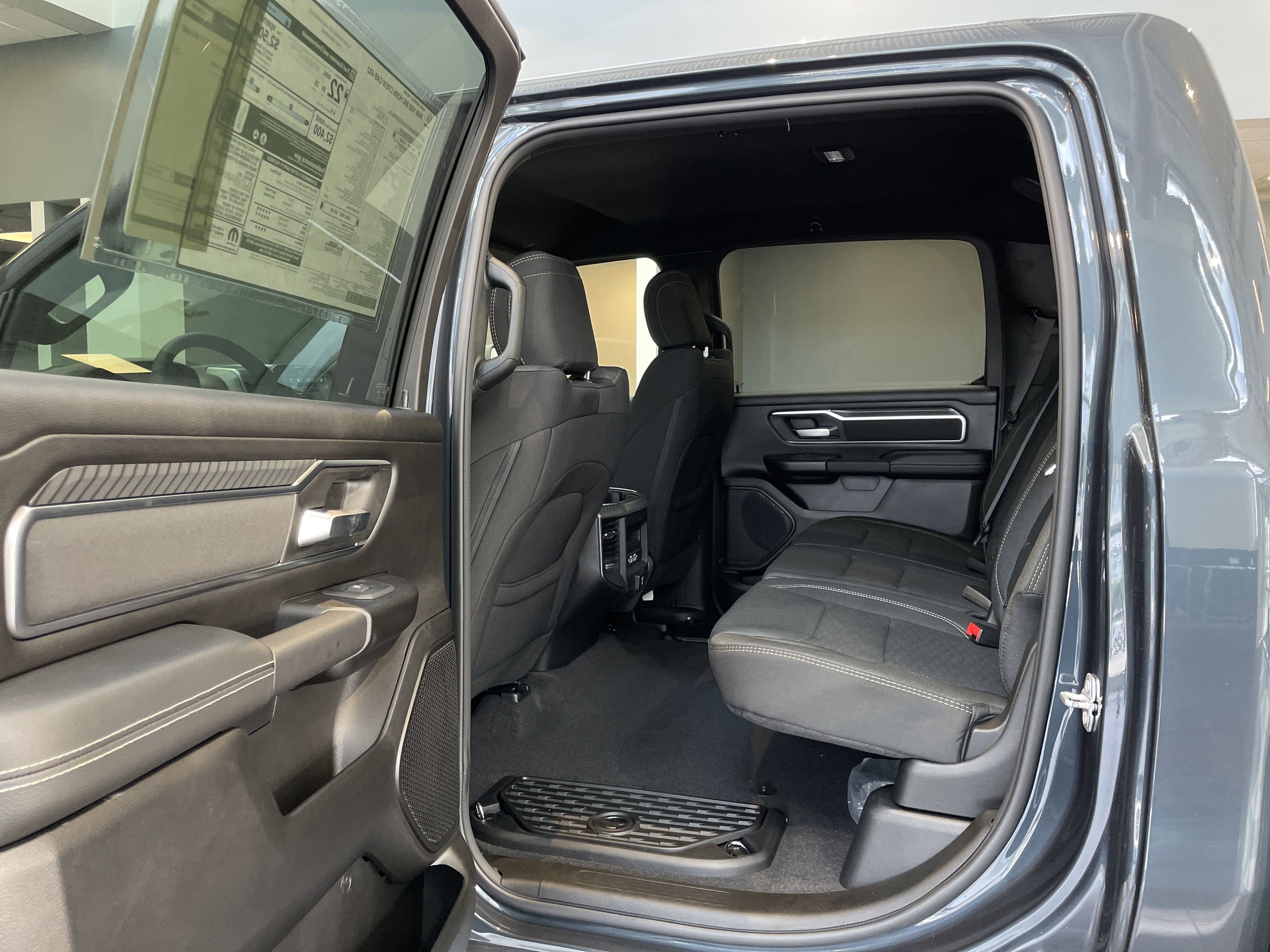 Certified 2025 RAM 1500 Big Horn image 29