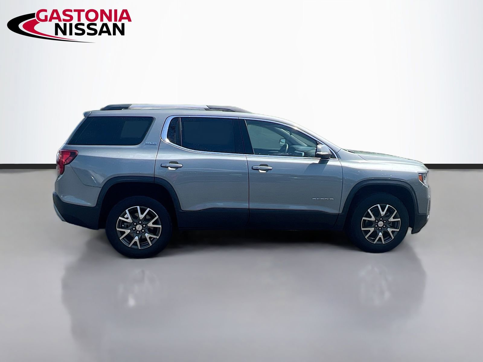 Used 2023 GMC Acadia SLE w/ Driver Convenience Package image 10