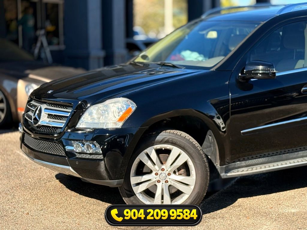 Used 2011 Mercedes-Benz GL 450 4MATIC image 3