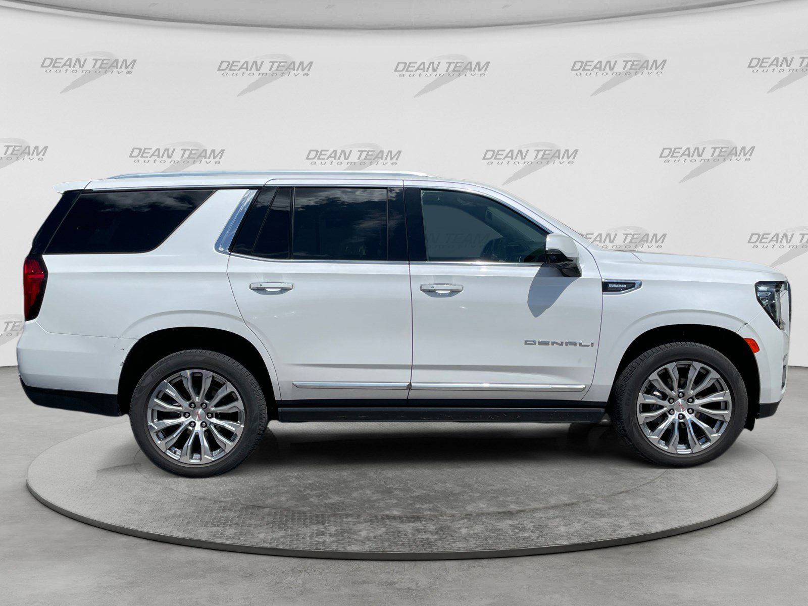 Used 2022 GMC Yukon Denali AWD/4WD image 9