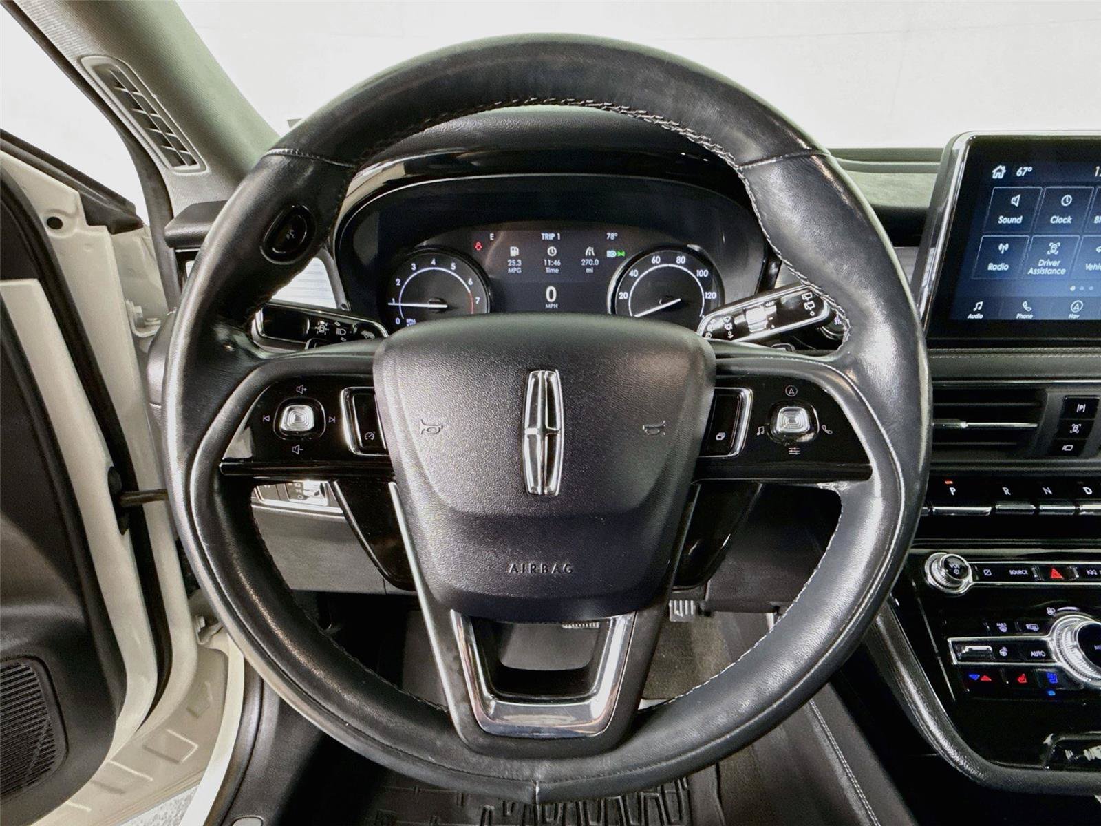 Used 2022 Lincoln Corsair AWD w/ Premium Package image 13