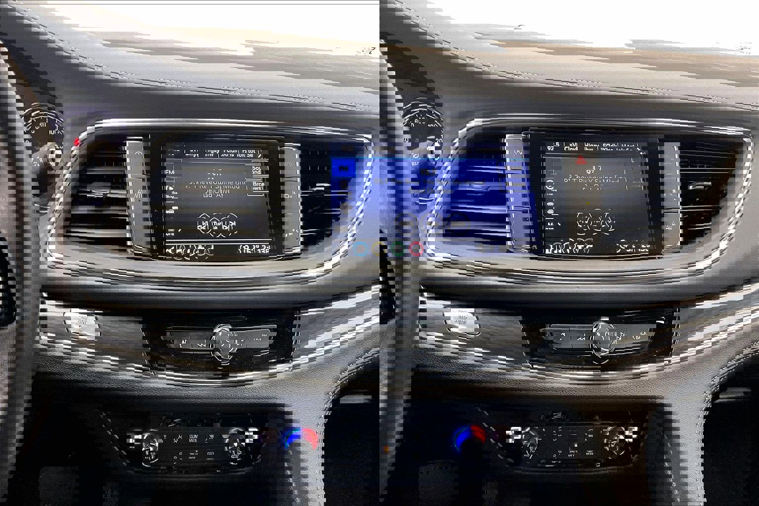 Used 2023 Buick Enclave Essence image 5