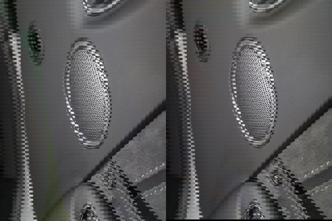 Used 2023 Aston Martin V8 Vantage Coupe image 59