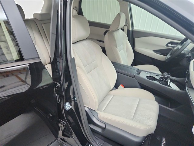 New 2025 Nissan Rogue SV image 32