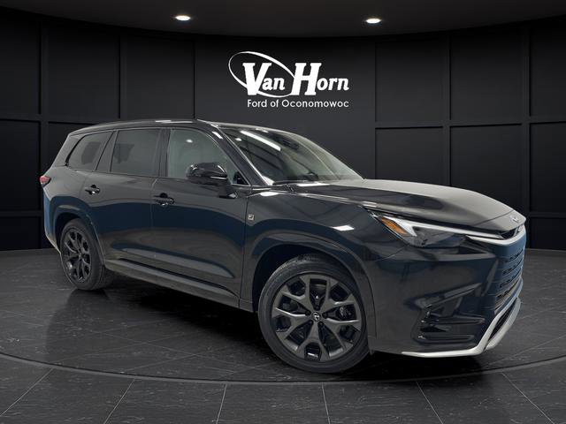 Used 2025 Lexus TX 500h AWD image 2